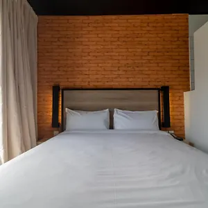 Hotel Onomo ***